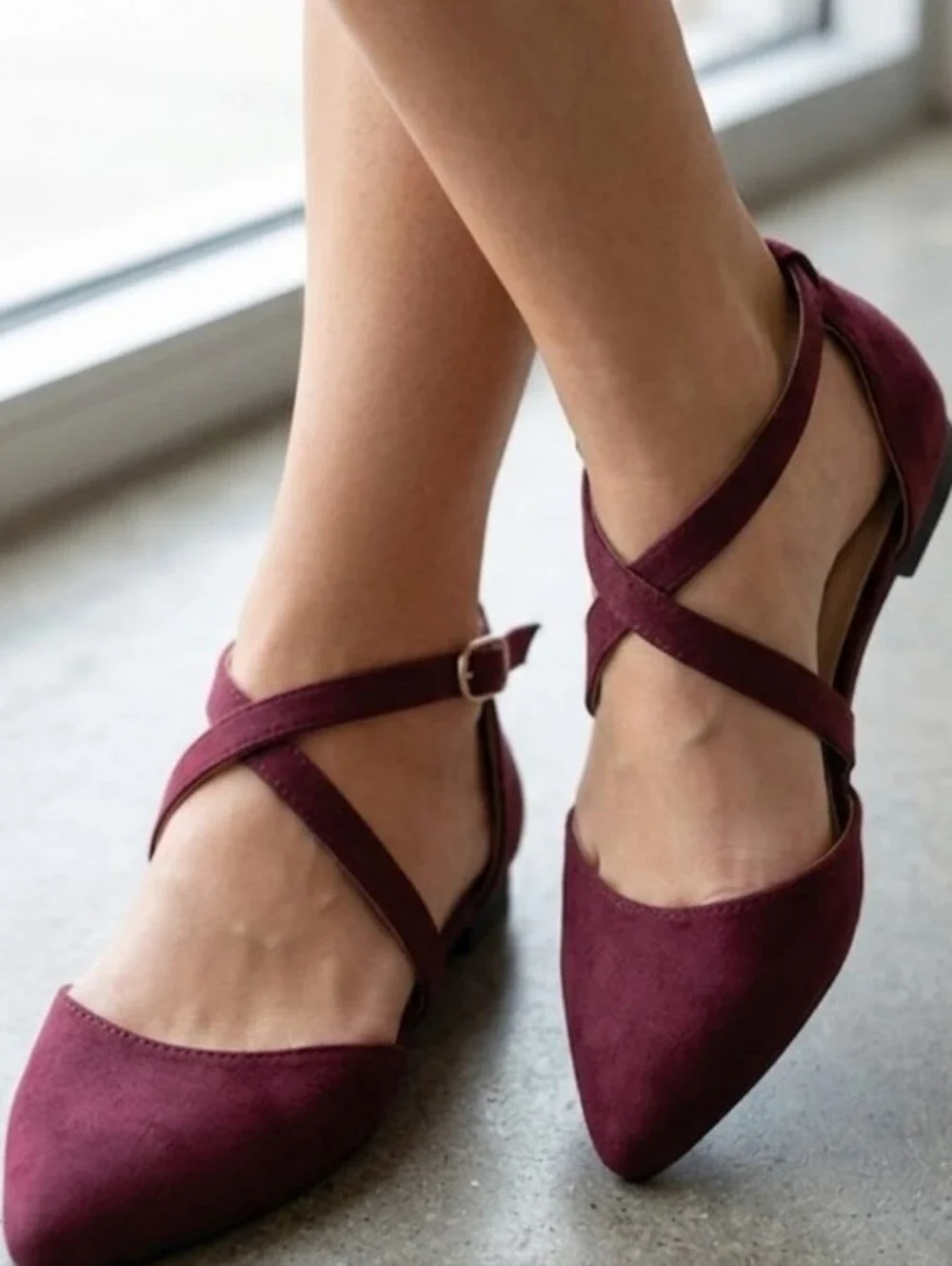 Burgundy Pointed Toe Criss Cross Strappy D'Orsay Flats Size 7 Journee Collection